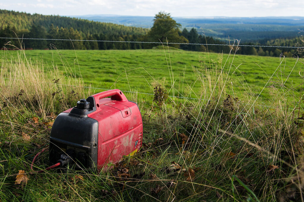 Generatore a inverter in un campo