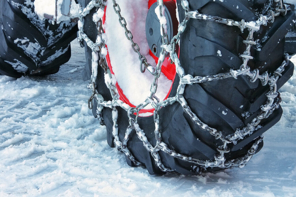 tractor_tires_with_snow_chains