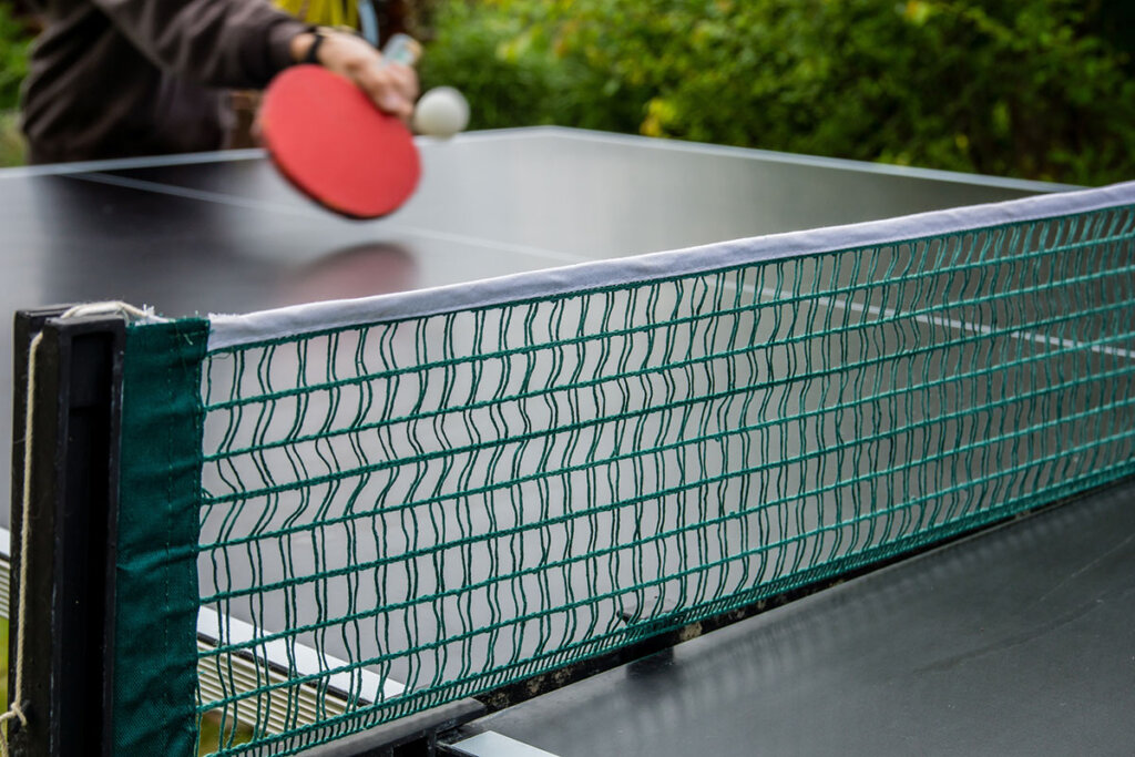 Primo piano della rete da ping-pong